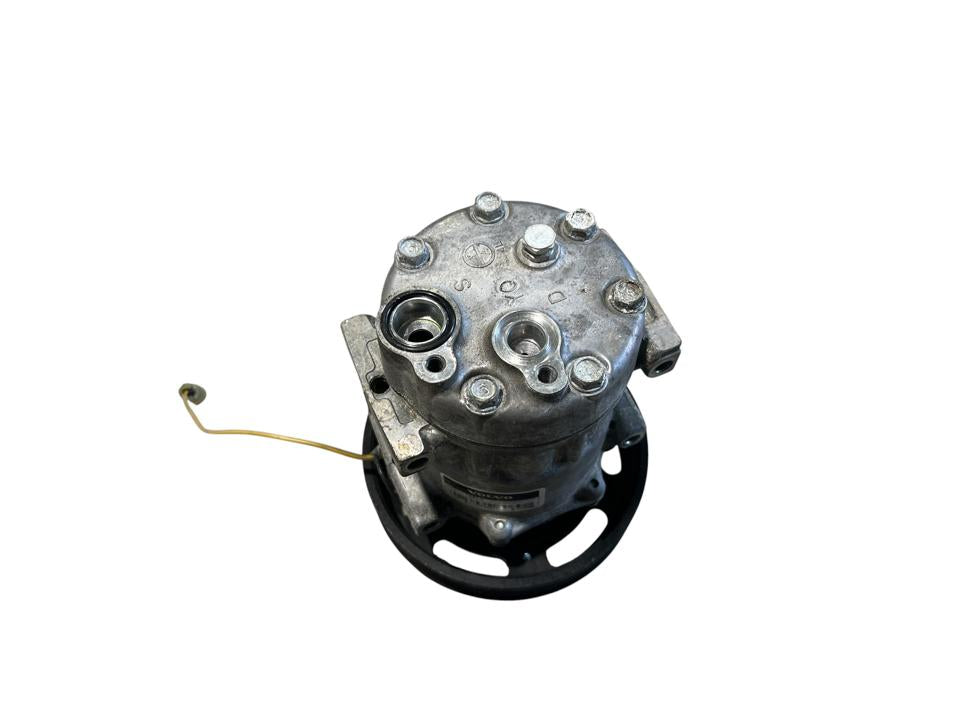 Air conditioning compressor 23576707 Volvo Trucks FH III 2025