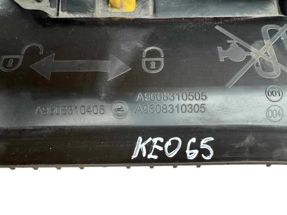 Plastic trim A9608310405 Mercedes-Benz Trucks ACTROS MP4 / MP5 2018