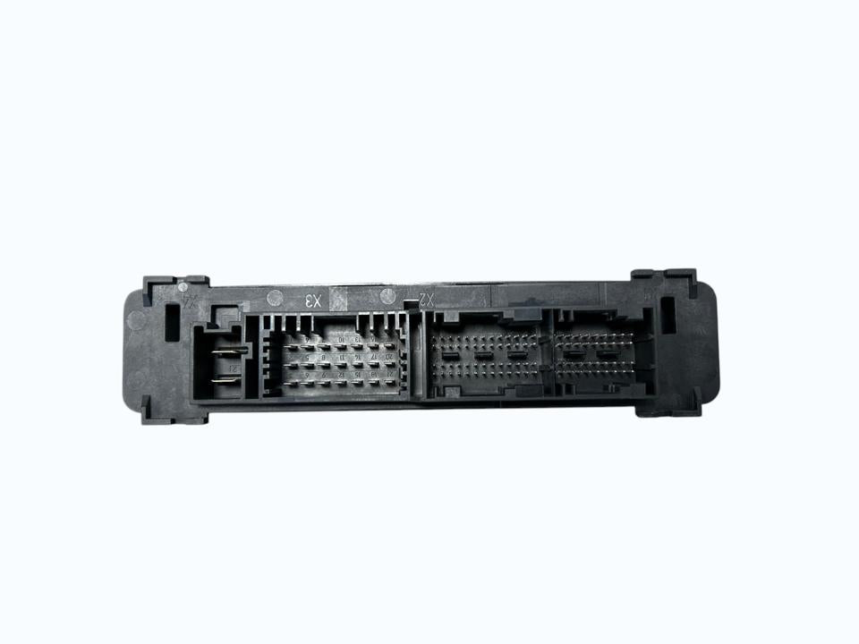 Приборы управления A0004464546 XMC Mercedes-Benz Trucks ACTROS MP4 / MP5 2020