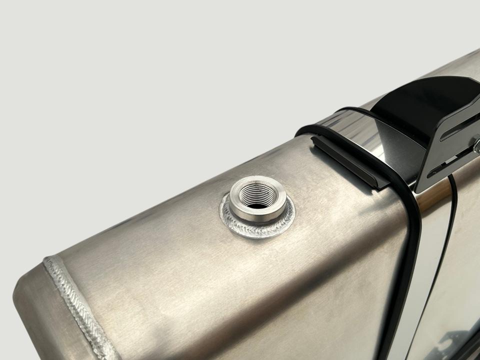 NEW 200L hydraulic tank 850x180x1415 rear-mounted behind cab