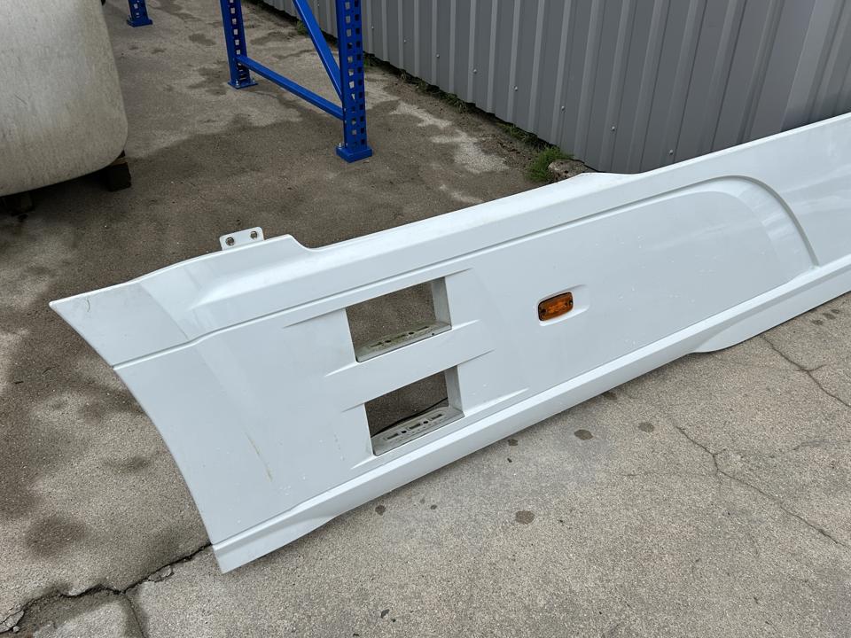 Šoniniai bakų spoileriai 2123054 DAF XF 2018