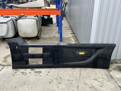 Боковые спойлеры A9605208555 Mercedes-Benz Trucks ACTROS MP4 / MP5 2020