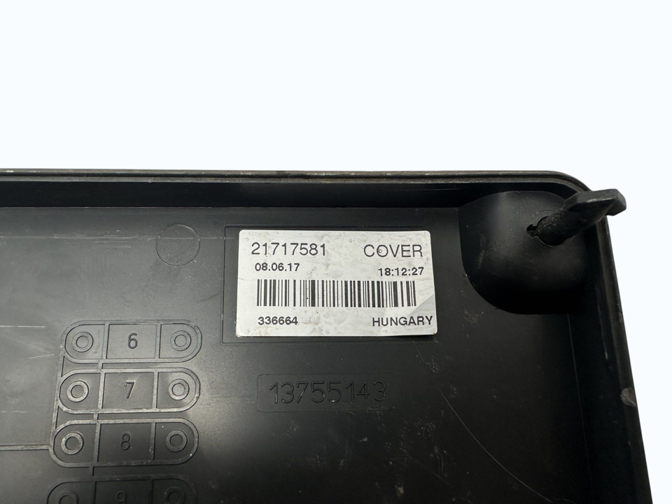 Saugiklių blokas 21717590 Renault Trucks T 2019