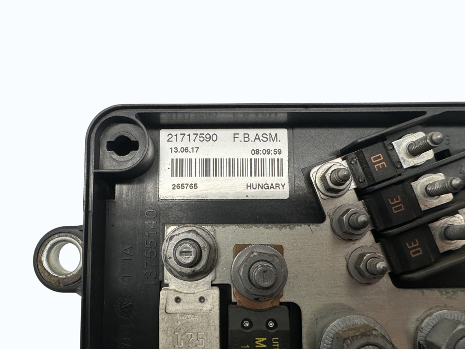 Saugiklių blokas 21717590 Renault Trucks T 2019