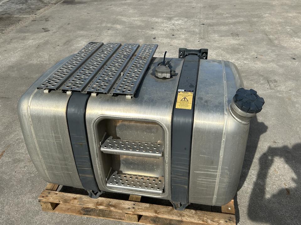 Kuro bakas A9604709502 490L Mercedes-Benz Trucks ACTROS MP4 / MP5 2021