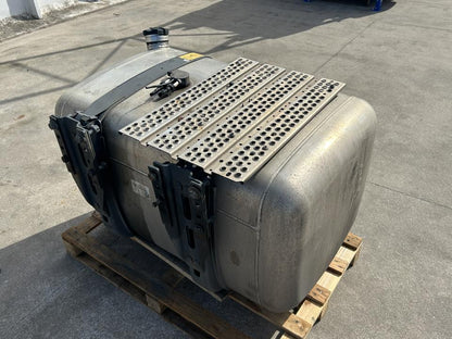 Kuro bakas A9604709502 490L Mercedes-Benz Trucks ACTROS MP4 / MP5 2021