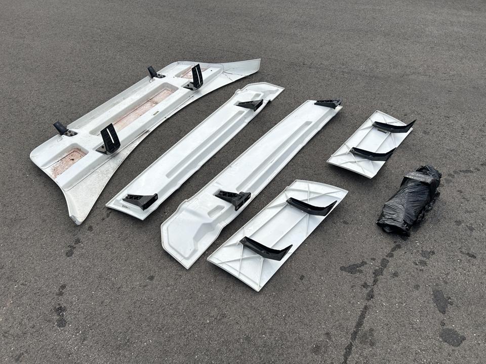 Cabin spoilers set 81629105331 MAN Trucks TGX II 2021
