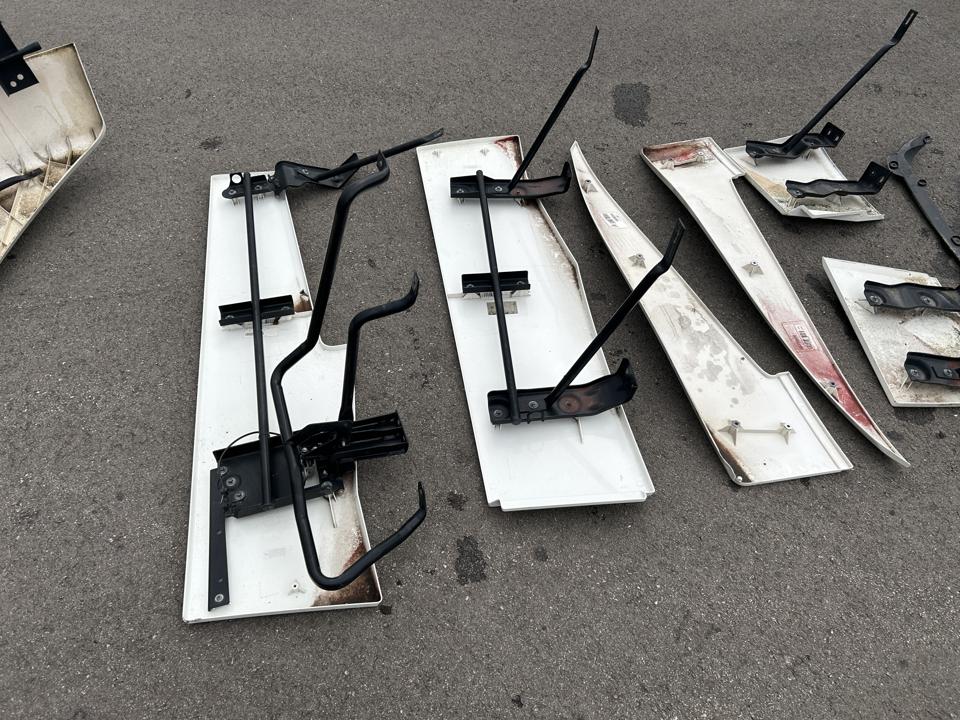 Cabin spoilers set 50124151 Renault Trucks T 2018