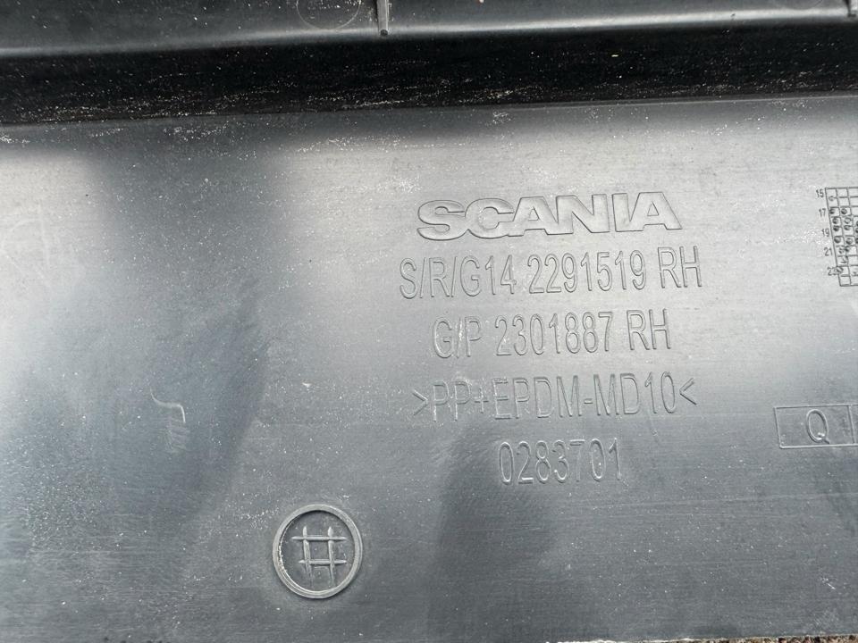 Боковой спойлер кабины 2979099 Scania R II 2024