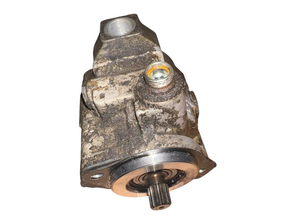 Hydraulic steering pump A9604600280 Mercedes-Benz Trucks ACTROS MP4 / MP5 2014