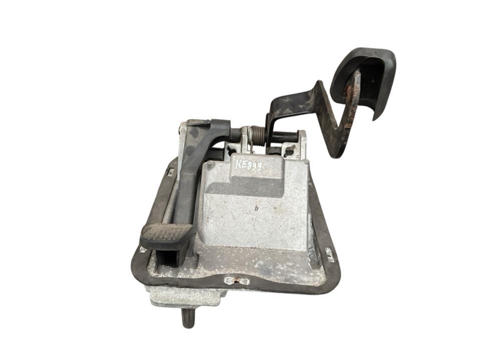 Brake pedal A9402940001 Mercedes-Benz Trucks ATEGO 2 2010