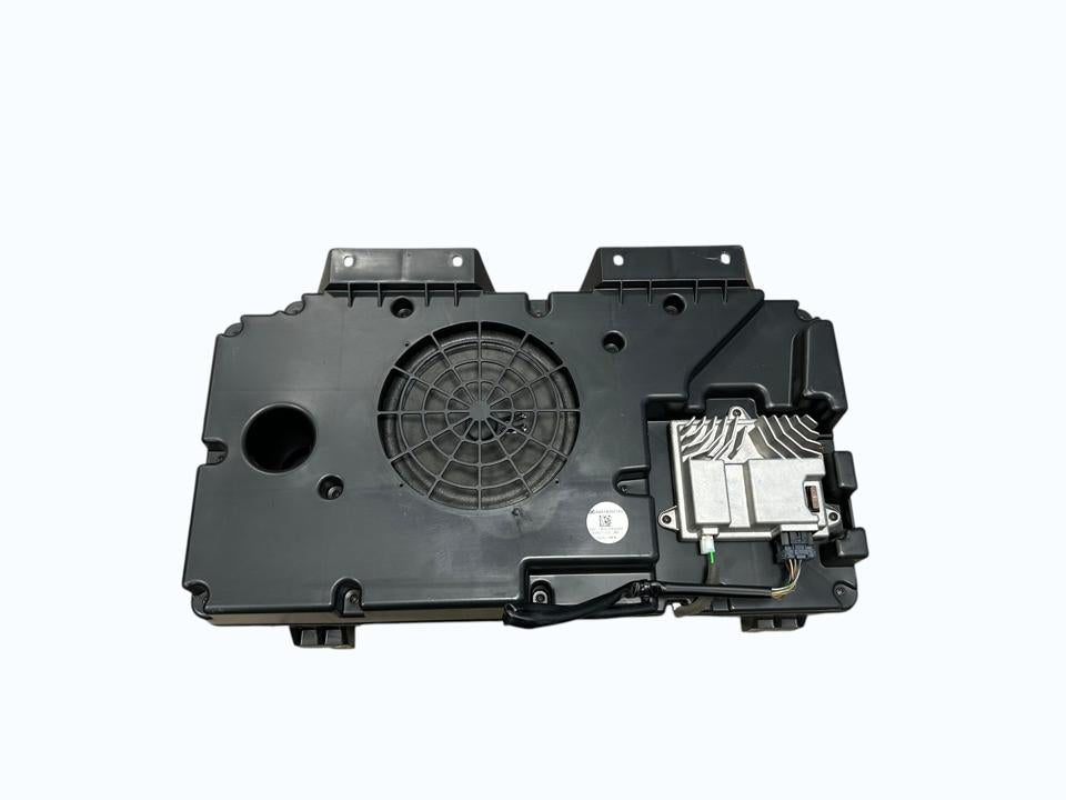 Audio System A0018207102 subwoofer Mercedes-Benz Trucks ACTROS MP4 / MP5 2020
