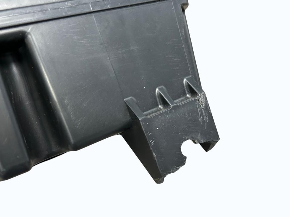 Audio System A0018207102 subwoofer Mercedes-Benz Trucks ACTROS MP4 / MP5 2020
