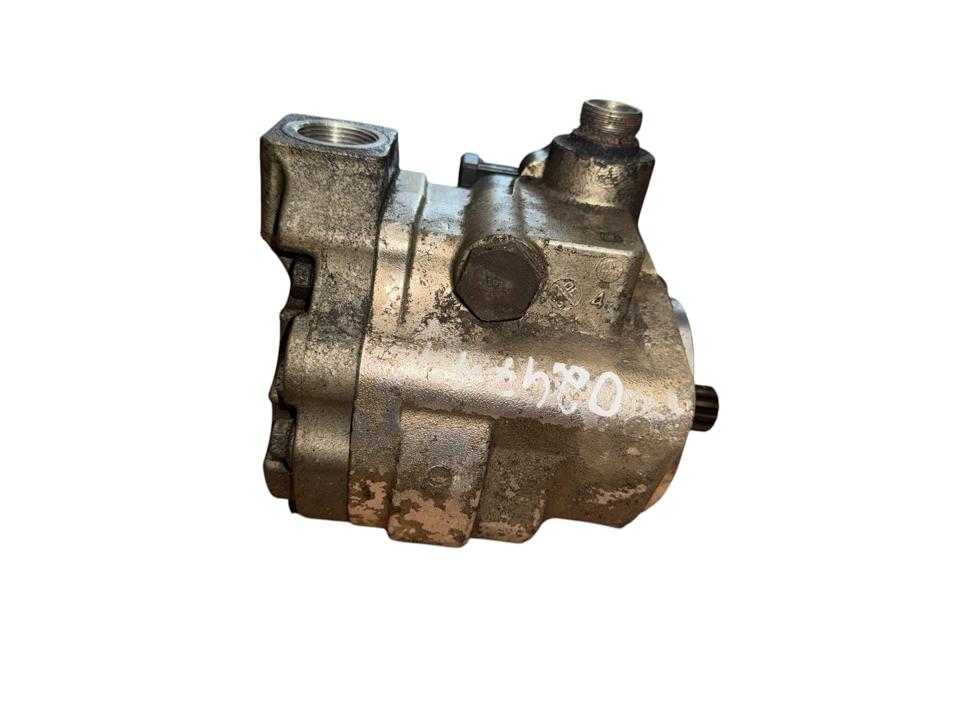 Hydraulic steering pump A9604600380 Mercedes-Benz Trucks ACTROS MP4 / MP5 2020