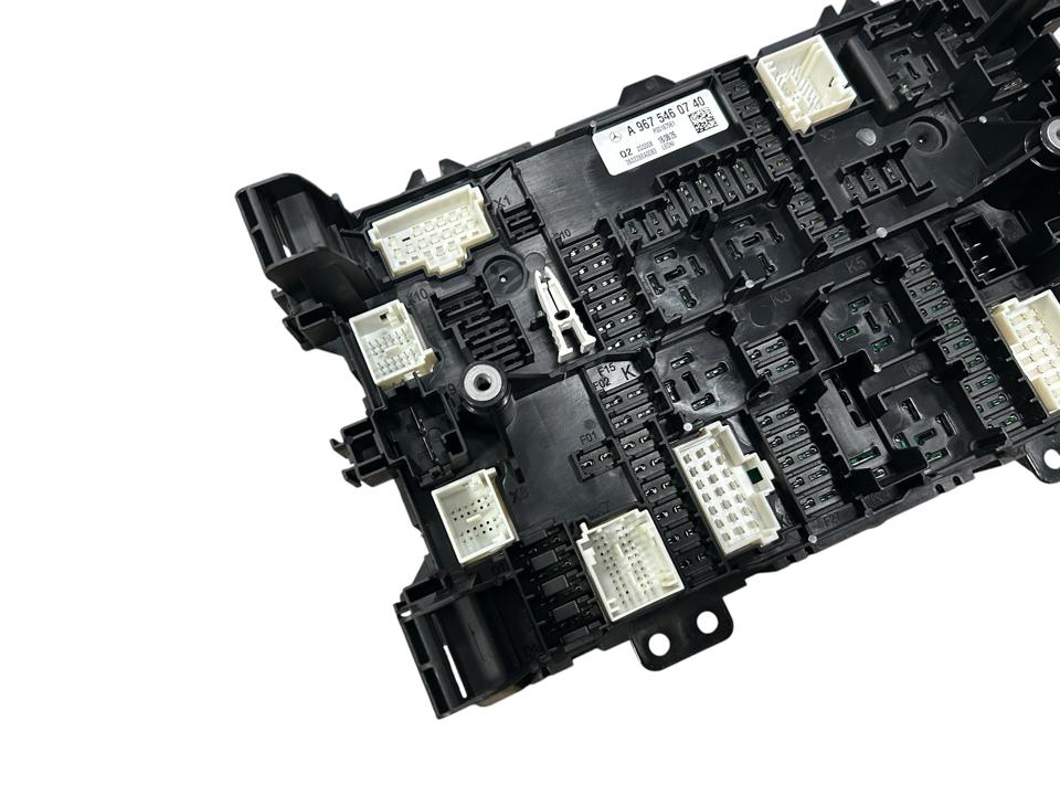 NAUJAS Mercedes Benz saugiklių dėžė A9675460740