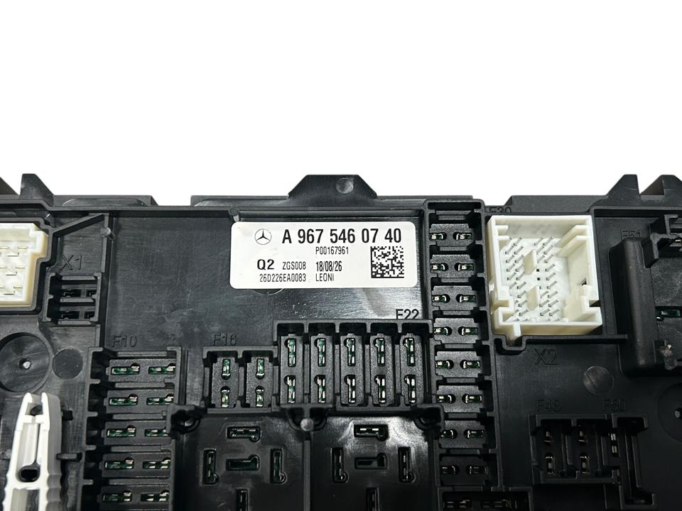 NAUJAS Mercedes Benz saugiklių dėžė A9675460740