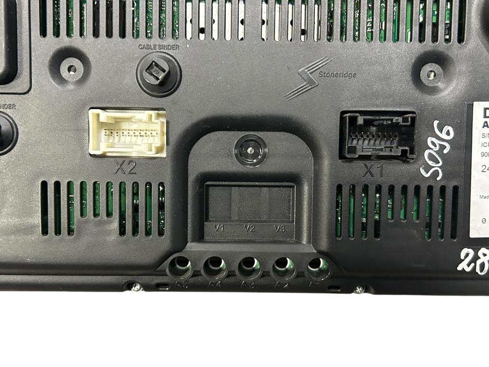 Instrument cluster A0084467121 UK Mercedes-Benz Trucks ACTROS MP4 / MP5 2015