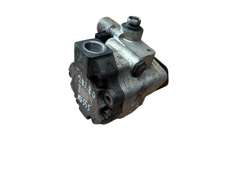 Hydraulic steering pump A9604601480 Mercedes-Benz Trucks ACTROS MP4 / MP5 2019