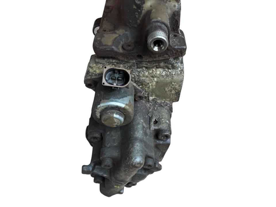 Kuro siurblys A9360702401 Mercedes-Benz Trucks ANTOS 2015