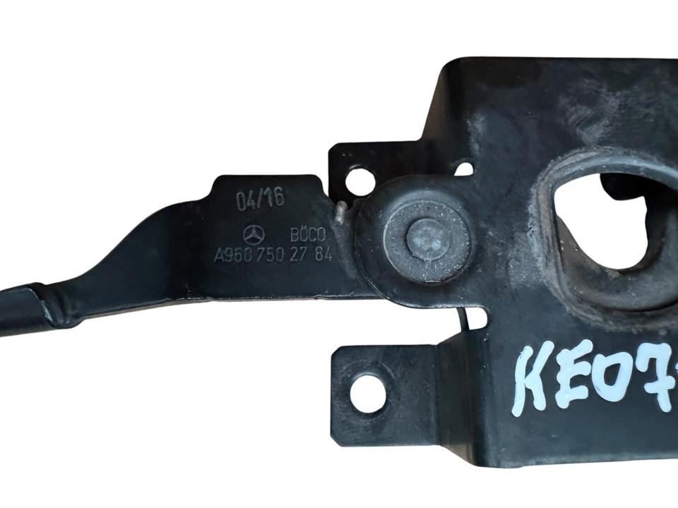 Замок капота A9607502784 Mercedes-Benz Trucks ACTROS MP4 / MP5 2018