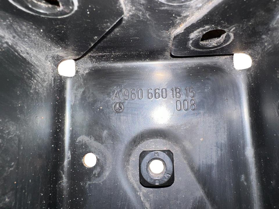 Bracket A9606601815 Mercedes-Benz Trucks ACTROS MP4 / MP5 2019