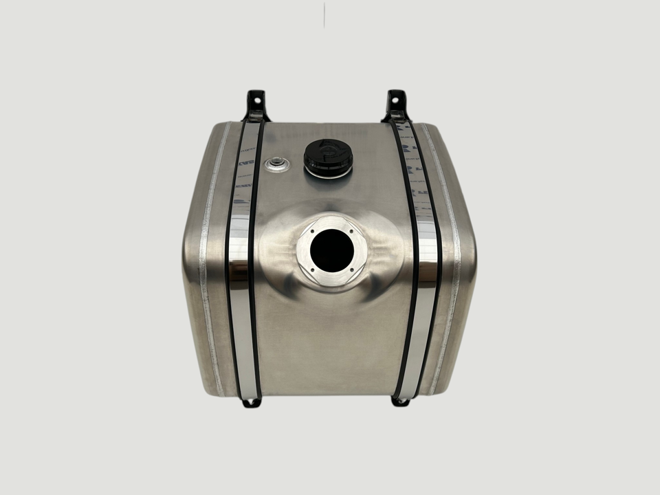 NEW hydraulic tank 200L 560x640x630 angled filter