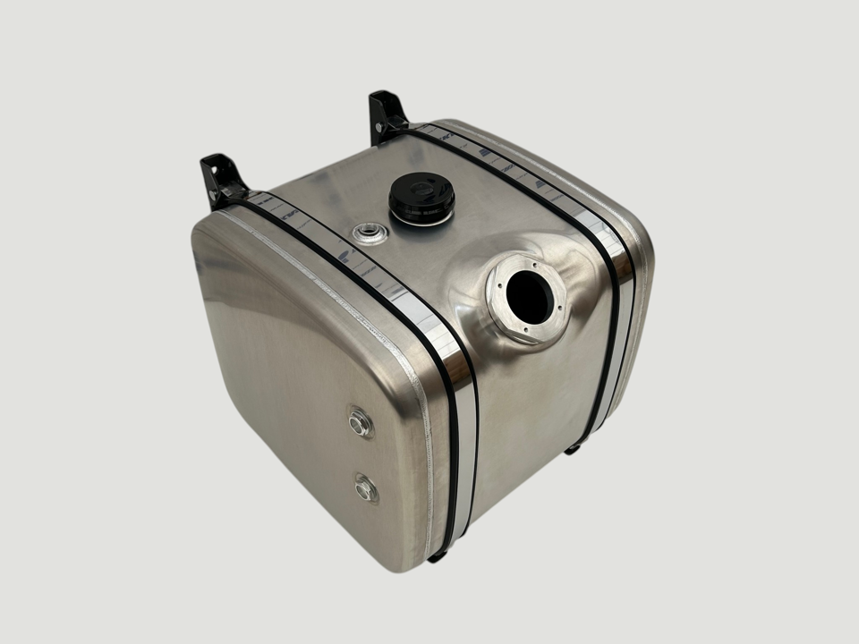 NEW hydraulic tank 200L 560x640x630 angled filter