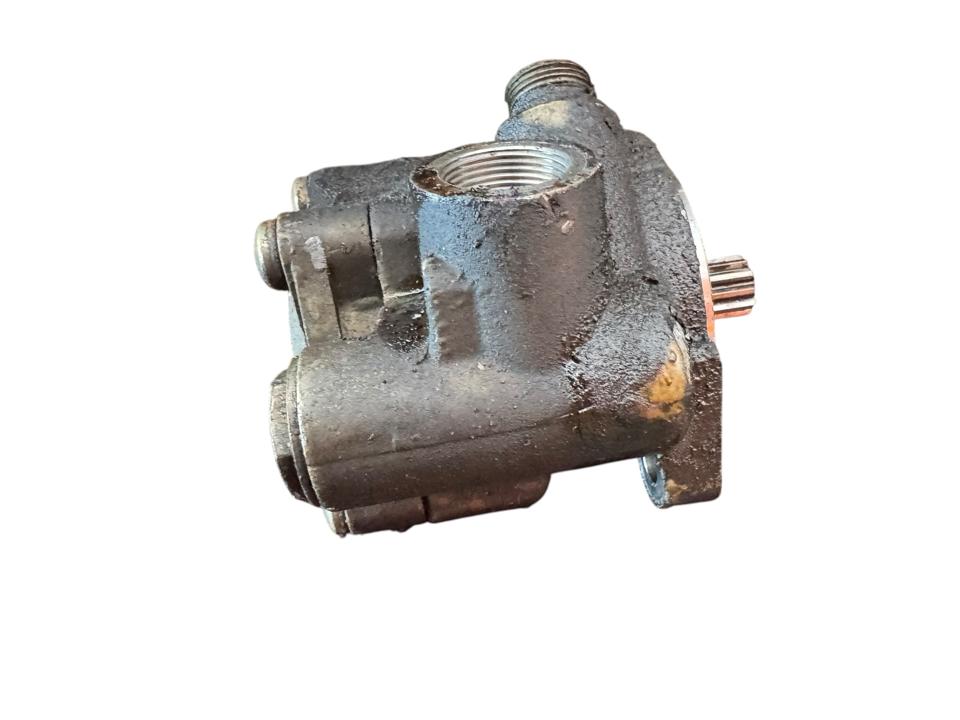 Steering pump A0034601880 Mercedes-Benz Trucks ANTOS 2015
