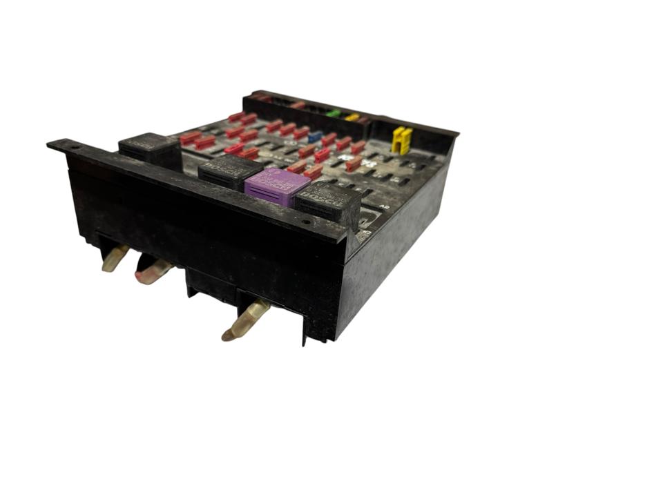 Fuse box A0015430615 Mercedes-Benz Trucks ACTROS MP2 / MP3 2002