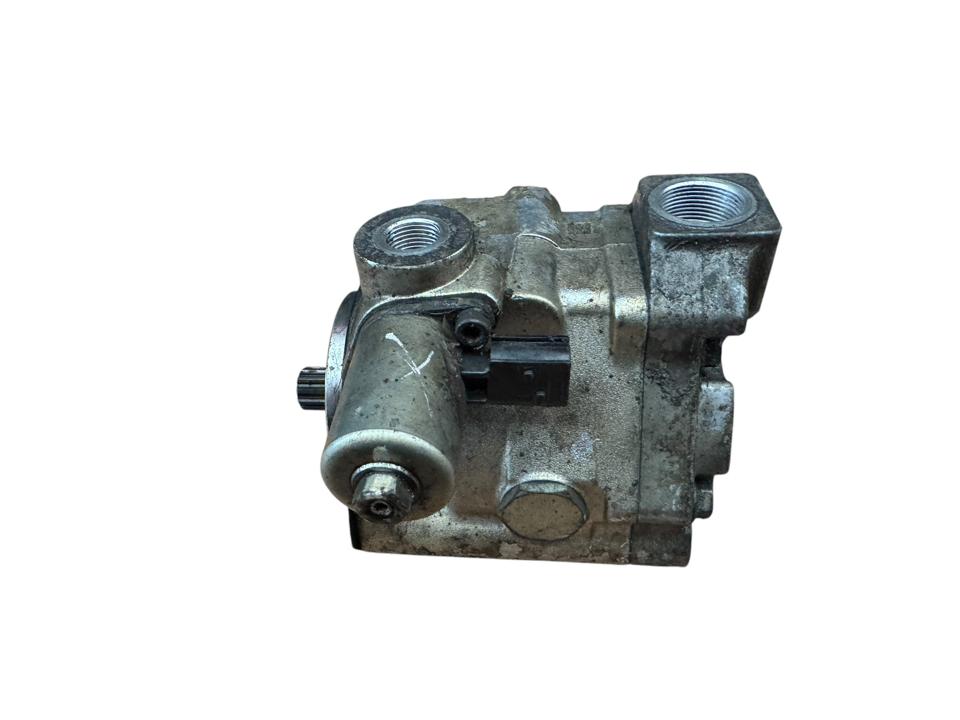 Hydraulic steering pump A9604600380 Mercedes-Benz Trucks ACTROS MP4 / MP5 2017