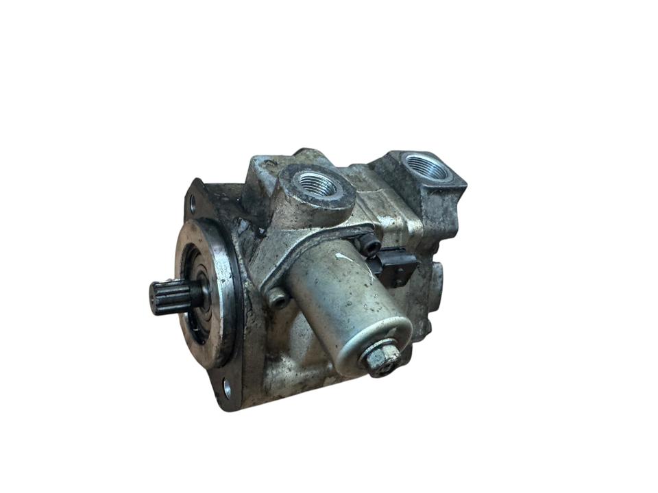 Hydraulic steering pump A9604600380 Mercedes-Benz Trucks ACTROS MP4 / MP5 2017