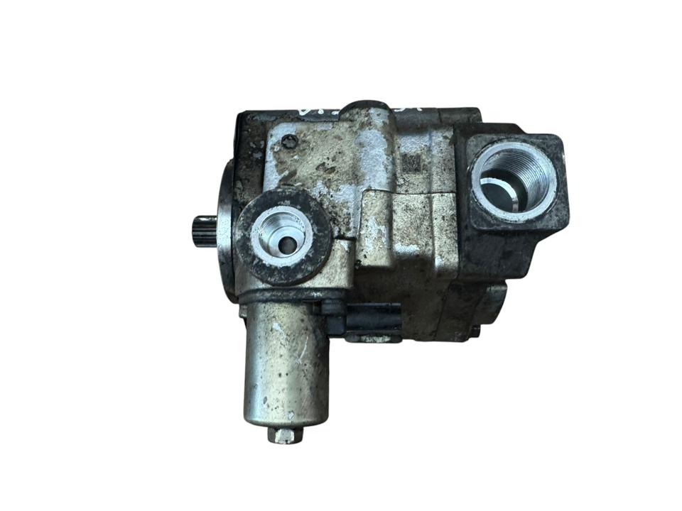 Hydraulic steering pump A9604600380 Mercedes-Benz Trucks ACTROS MP4 / MP5 2017