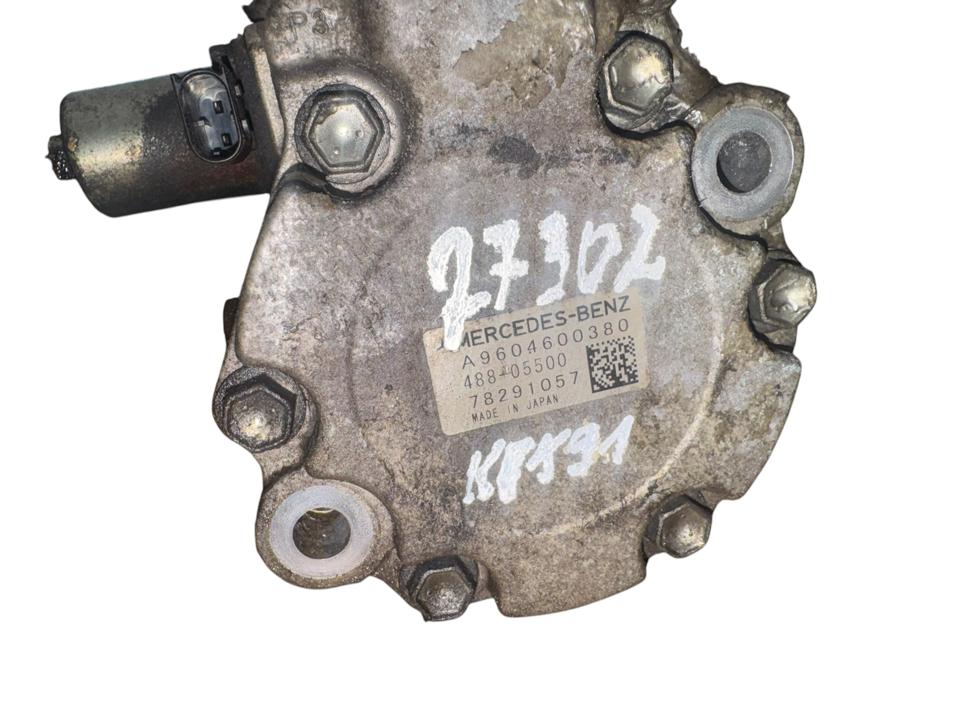 Hydraulic steering pump A9604600380 Mercedes-Benz Trucks ACTROS MP4 / MP5 2017