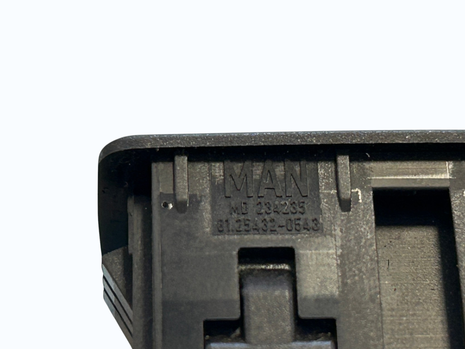 Sensors/Switches 81254320543 AUX USB MAN Trucks TGX II 2021