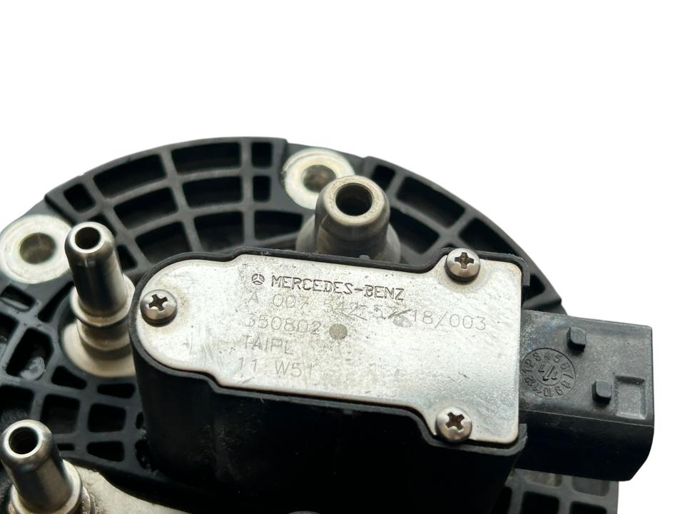 Adblue paėmikas A0075425718 Mercedes-Benz Trucks ACTROS MP4 / MP5 2018