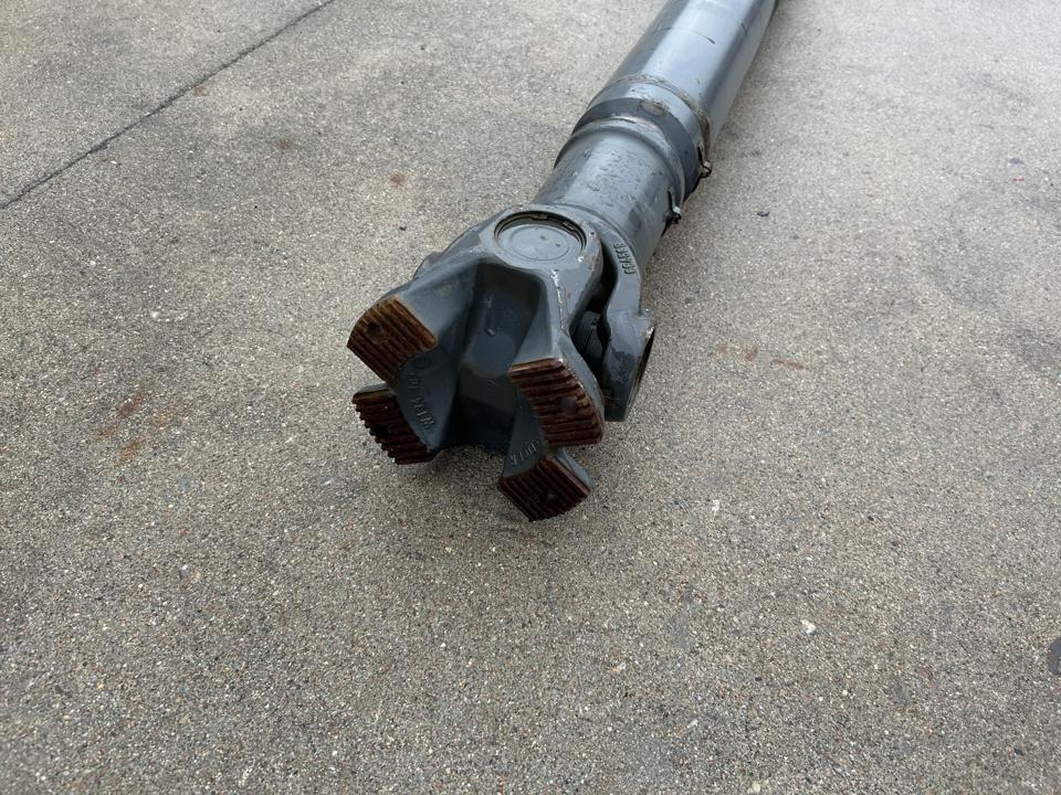 Propeller shaft 1067765 Volvo Trucks FH II 2016