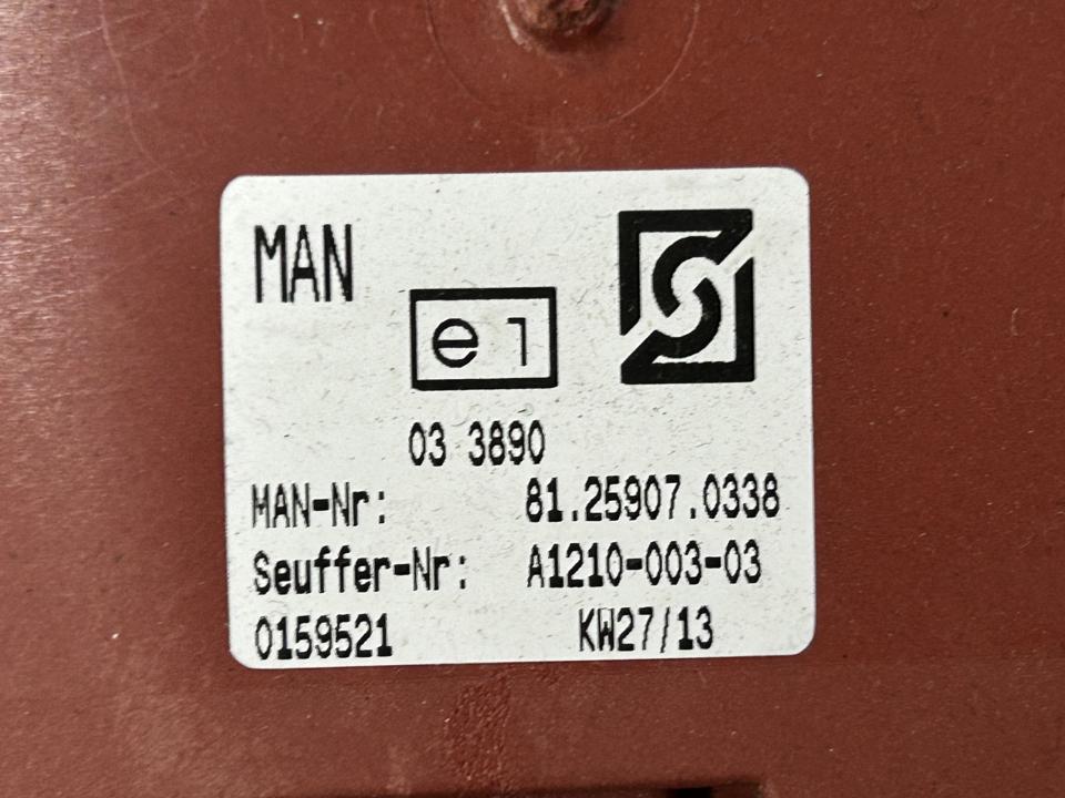 Įtampos keitiklis 81259070338 MAN Trucks TGX I 2008