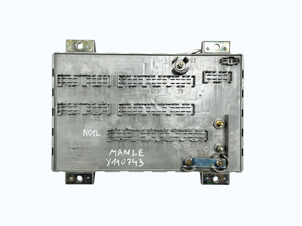 Fuse box 81254446060 MAN Trucks TGX I 2002