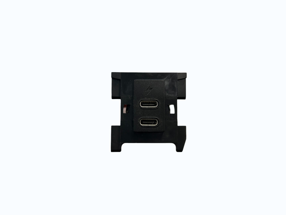 Interior charging port 23242940 type c Renault Trucks T 2022