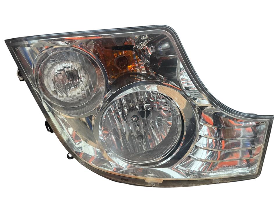Headlight A9608200339 Mercedes-Benz Trucks ACTROS MP4 / MP5 2018 Right Front
