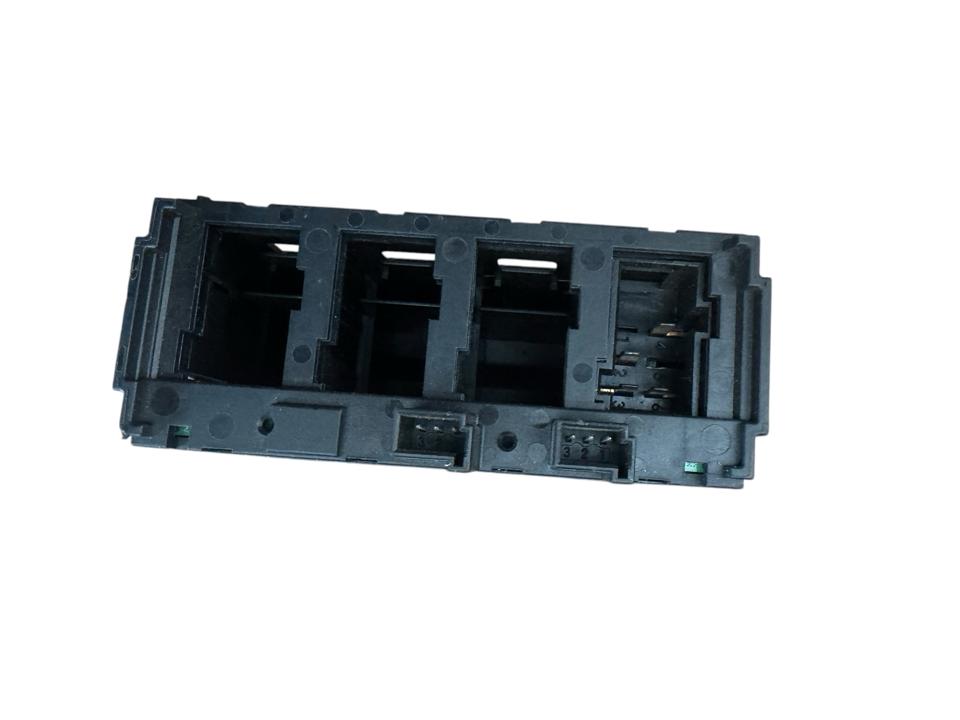 Interior control switches A9605400246 Mercedes-Benz Trucks ACTROS MP4 / MP5 2018
