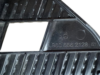 Step cover plate A9606662128 Mercedes-Benz Trucks ACTROS MP4 / MP5 2018
