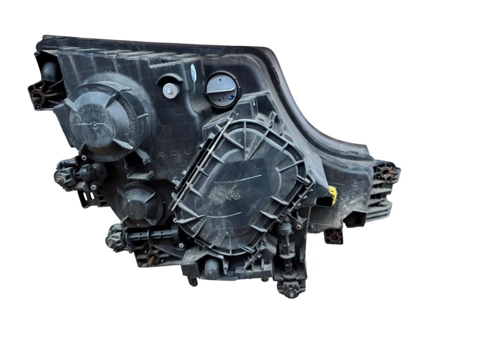 Headlight A9608201239 Mercedes-Benz Trucks ACTROS MP4 / MP5 2020 Left Front
