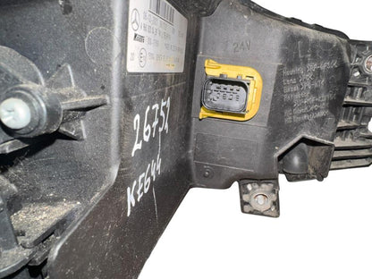 Headlight A9608200439 Mercedes-Benz Trucks ACTROS MP4 / MP5 2022 Left Front