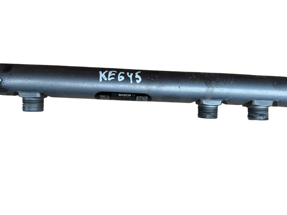 Топливная рампа A4710781245 Mercedes-Benz Trucks ACTROS MP4 / MP5 2023