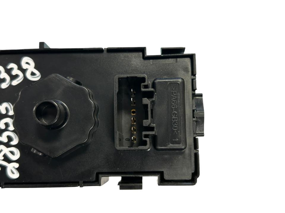 Jungikliai kabinoje 2557284 Scania R II 2024