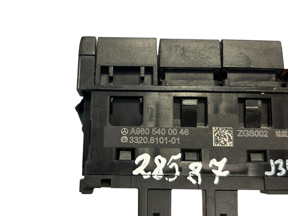 Переключатели в салоне A9605400046 Mercedes-Benz Trucks ATEGO 3 2018