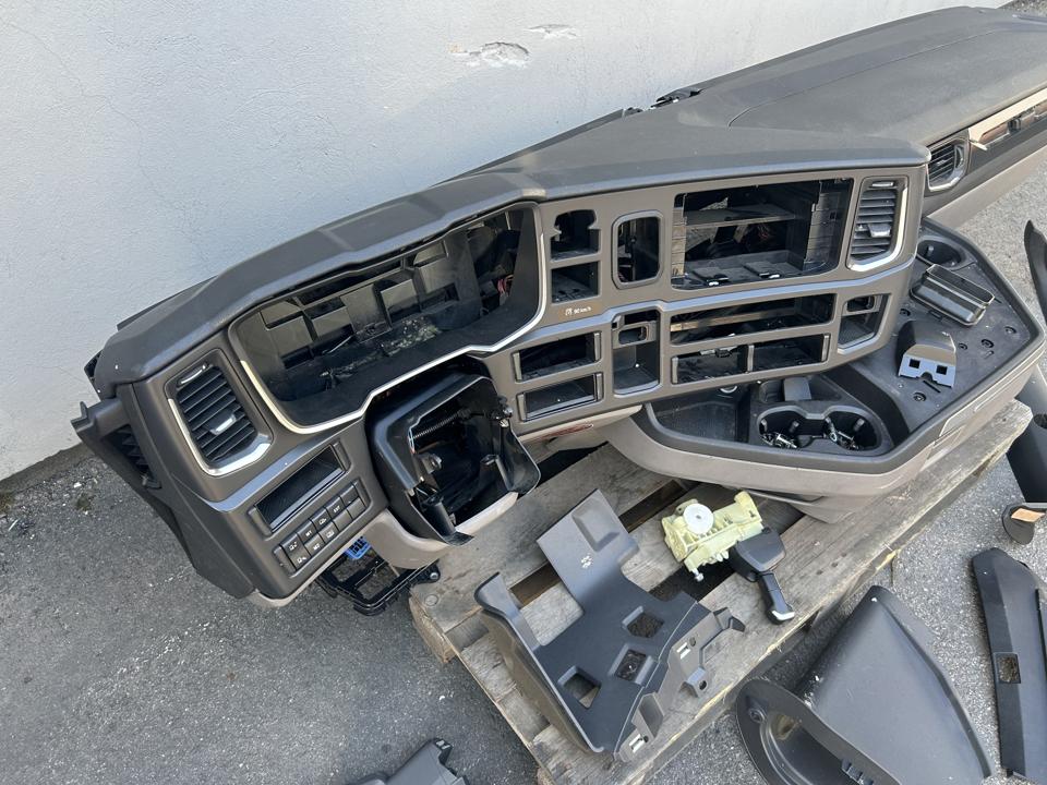 Dashboard set 2255718 Scania R II 2019