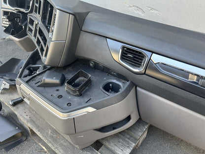 Dashboard set 2255718 Scania R II 2019