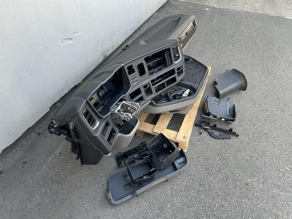 Dashboard set 2086508 Scania R II 2024